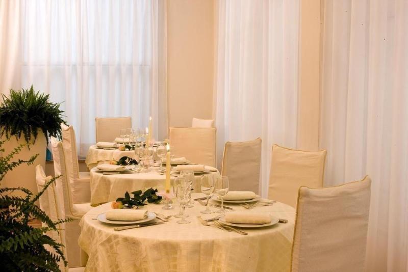 Hotel Cristina Corona Cattolica Buitenkant foto