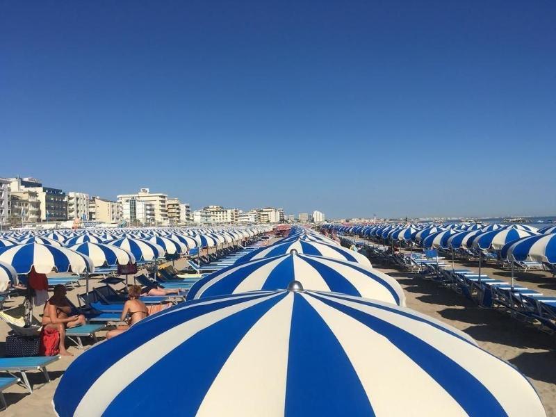 Hotel Cristina Corona Cattolica Buitenkant foto